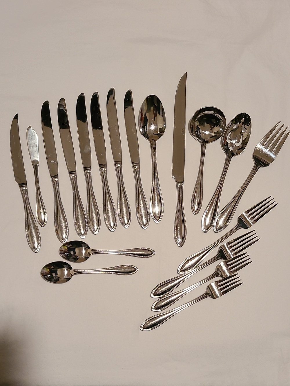 Wallace 18/10 Indonesia Silver Flatware, 19 Pieces Beaded Edge Teardrop